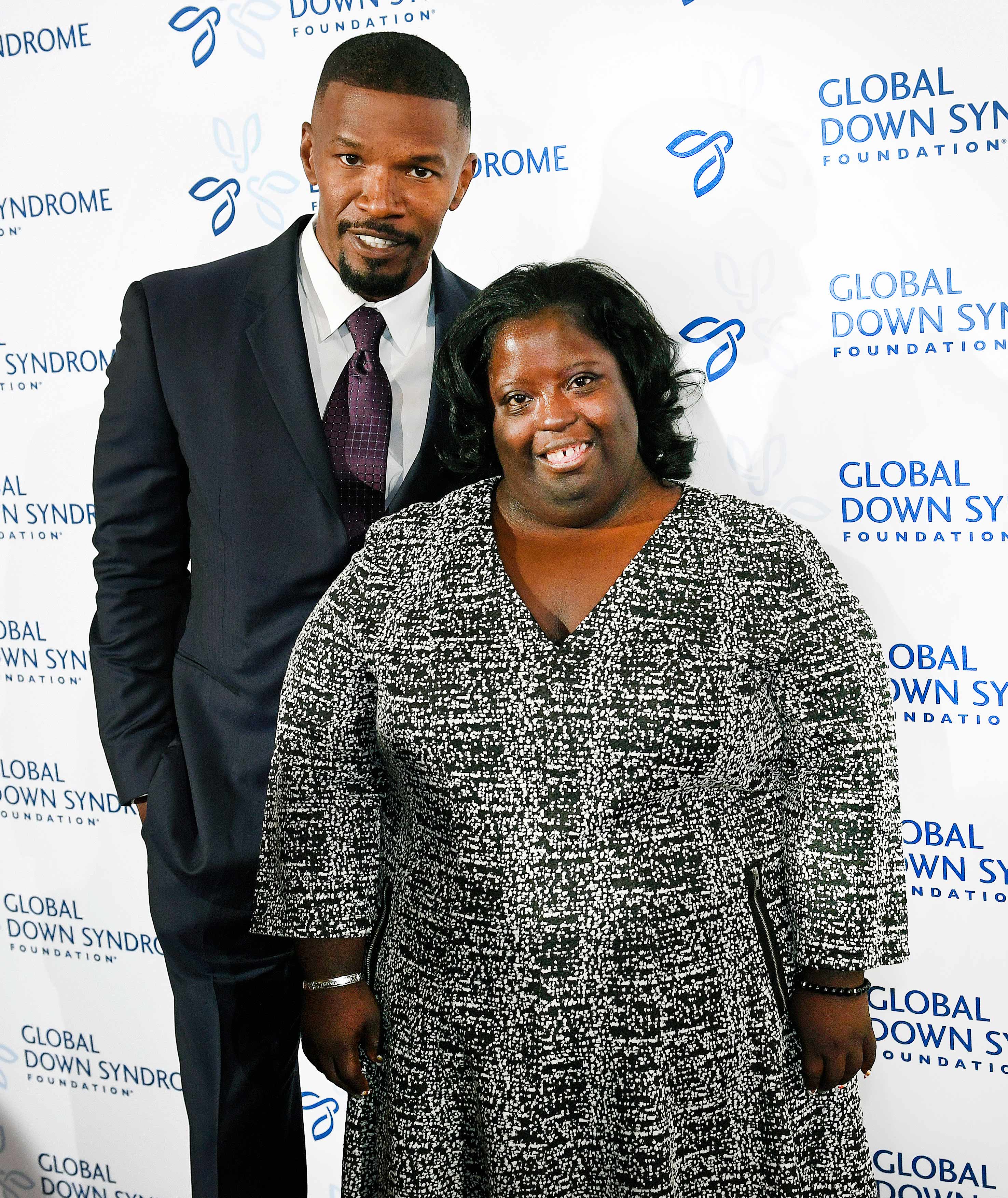 Academy and Grammy Awardwinner Jamie Foxx and his sister DeOndra Dixon(00)